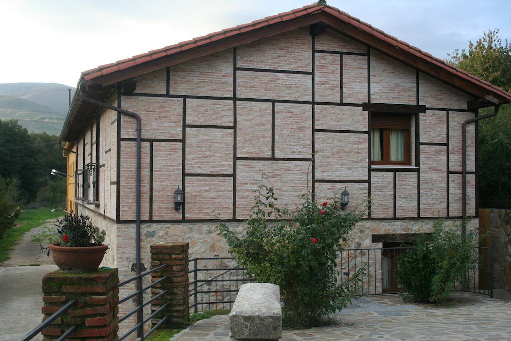 Hostel El Lago, Caceres Jaraiz de la Vera Bagian luar foto
